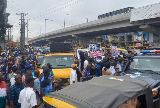 NLC Begins Massive Protest In Lagos Over Lingering ASUU Strike, Others