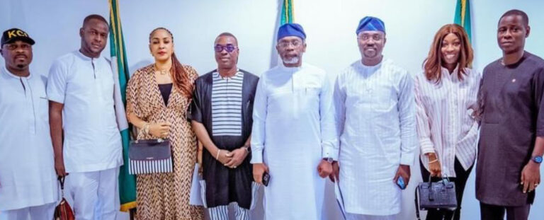 Nigerian Musician, Wasiu Ayinde, Visits Speaker, Gbajabiamila In Abuja
