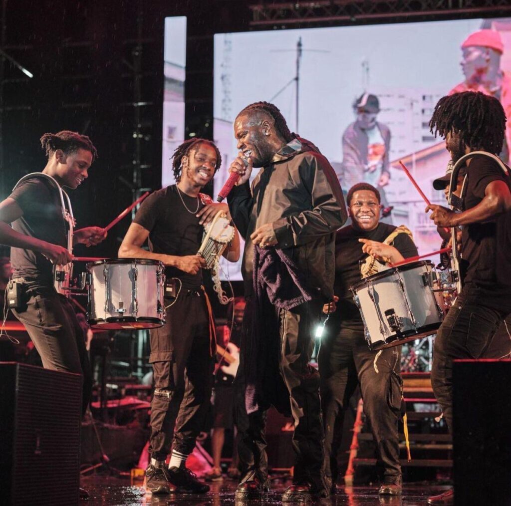 Nigerian Singer, Burna Boy Performs Inside Rain, Appreciates Fans, Supporters