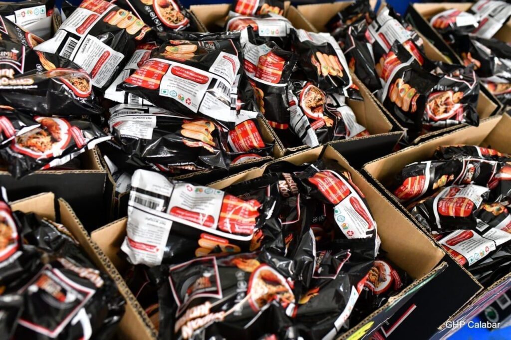 Cross Rivers Governor, Ayade Unveils Made-in-Cross River Noodles
