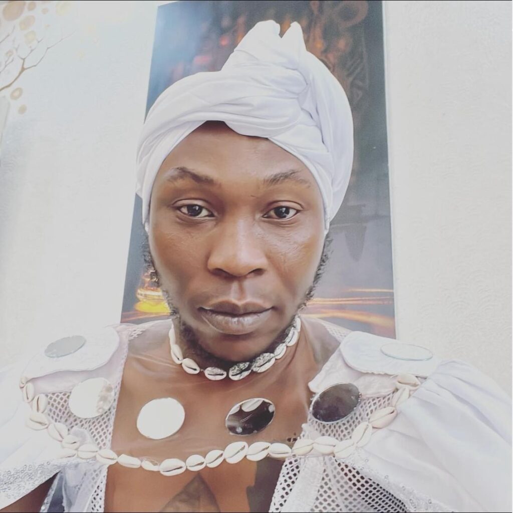 Legendary Son, Seun Kuti Dresses Like Woman For Birthday Shoot [Photo]