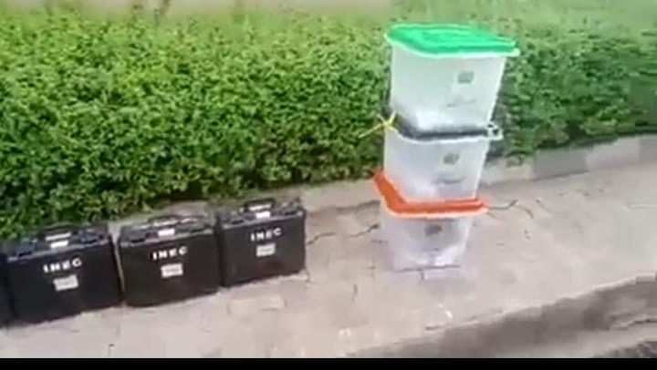 NigeriaDecides: INEC Officials Abandon Election Materials In Anambra Polling Unit