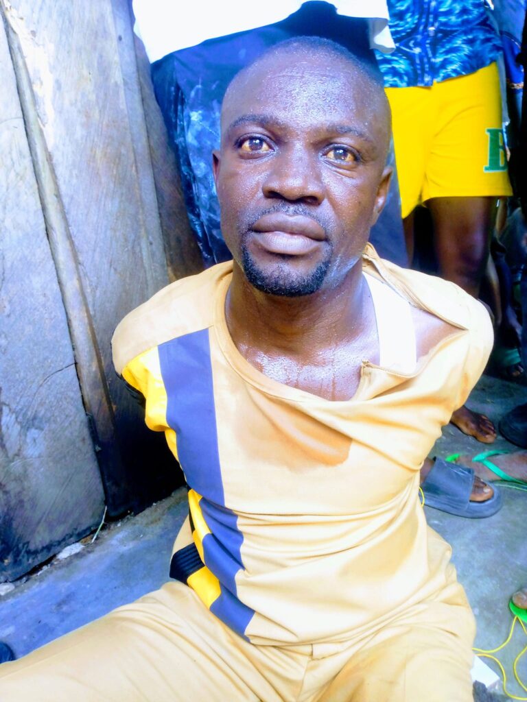 BUSTED! Man caught for allegedly using charms to defraud POS operators in Bayelsa 3 Man caught for allegedly using charms to defraud POS operators in Bayelsa