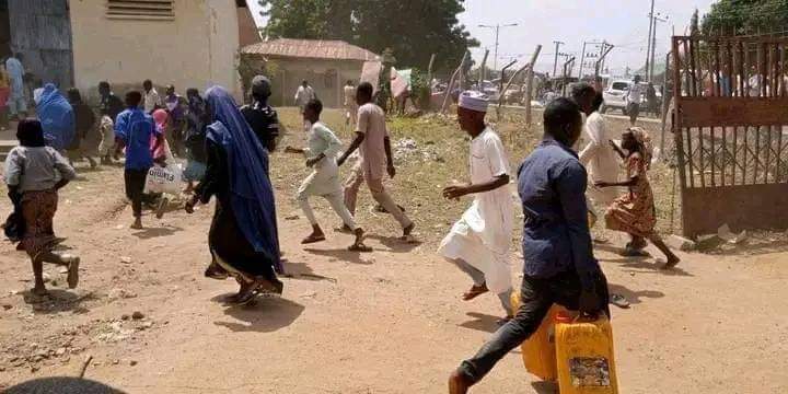 Adamawa Govt Imposes 24-Hour Curfew As Youths Loot Government Grain Stores, Private Shops