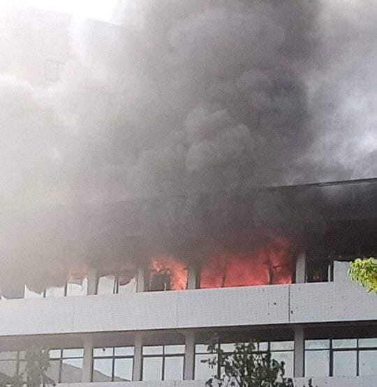BREAKING: Supreme Court Building at Three Arms Zone Abuja on Fire 2 BREAKING: Supreme Court Building at Three Arms Zone Abuja on Fire