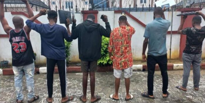 Six arrested as EFCC harvests suspected internet fraudsters in Uyo
