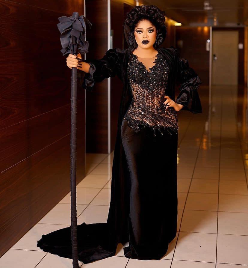 Bobrisky crown best dressed female award