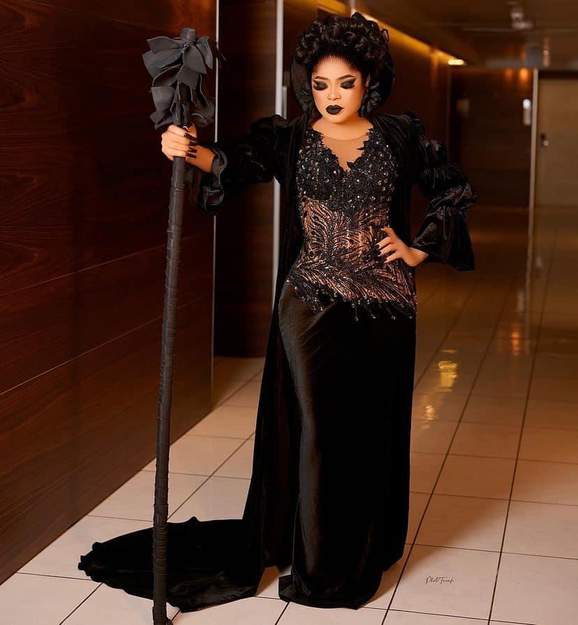 Bobrisky crown best dressed female award