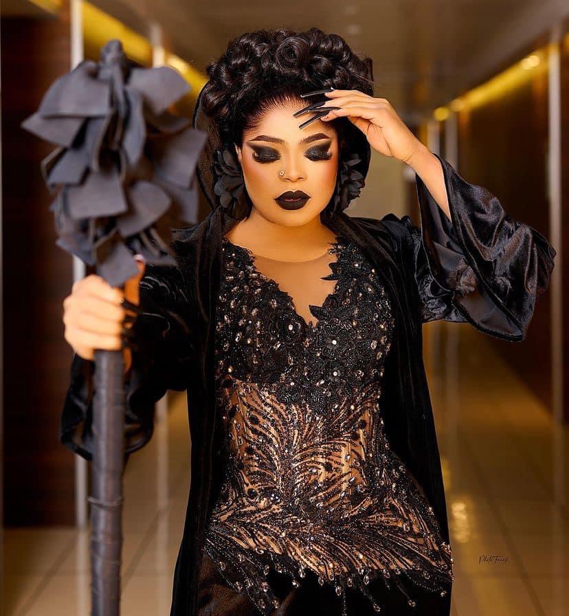 Bobrisky crown best dressed female award