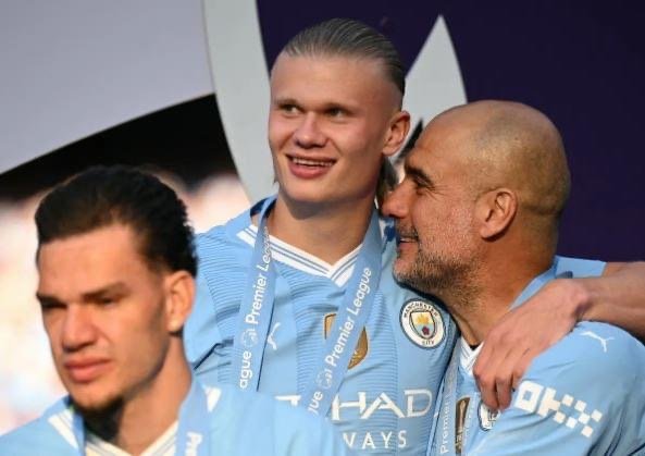 EPL: Man City fans, players celebrate championship EPL title in style