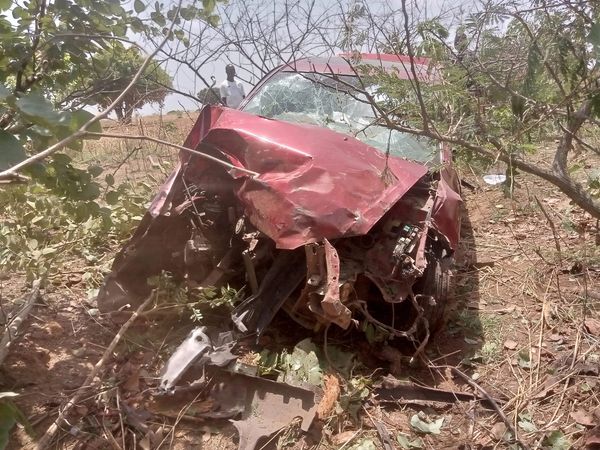 Nigerian Man Triumphs Over D£ath As He Survives Daring Car Cra$h