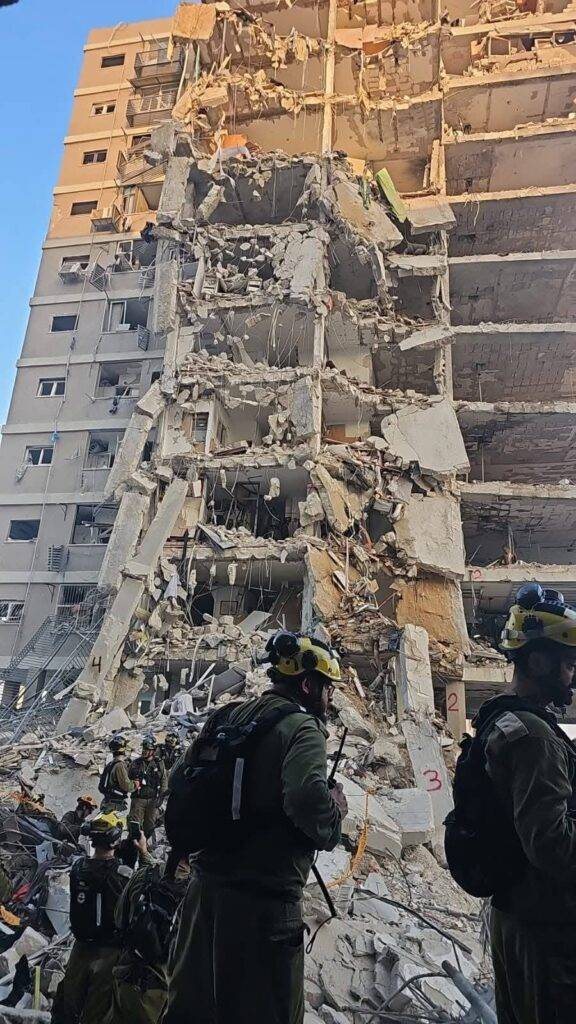 BREAKING: 8 Israelis K!lled And Over 200 Persons Injüred In Overnight Iranian Strïkes On Israel
